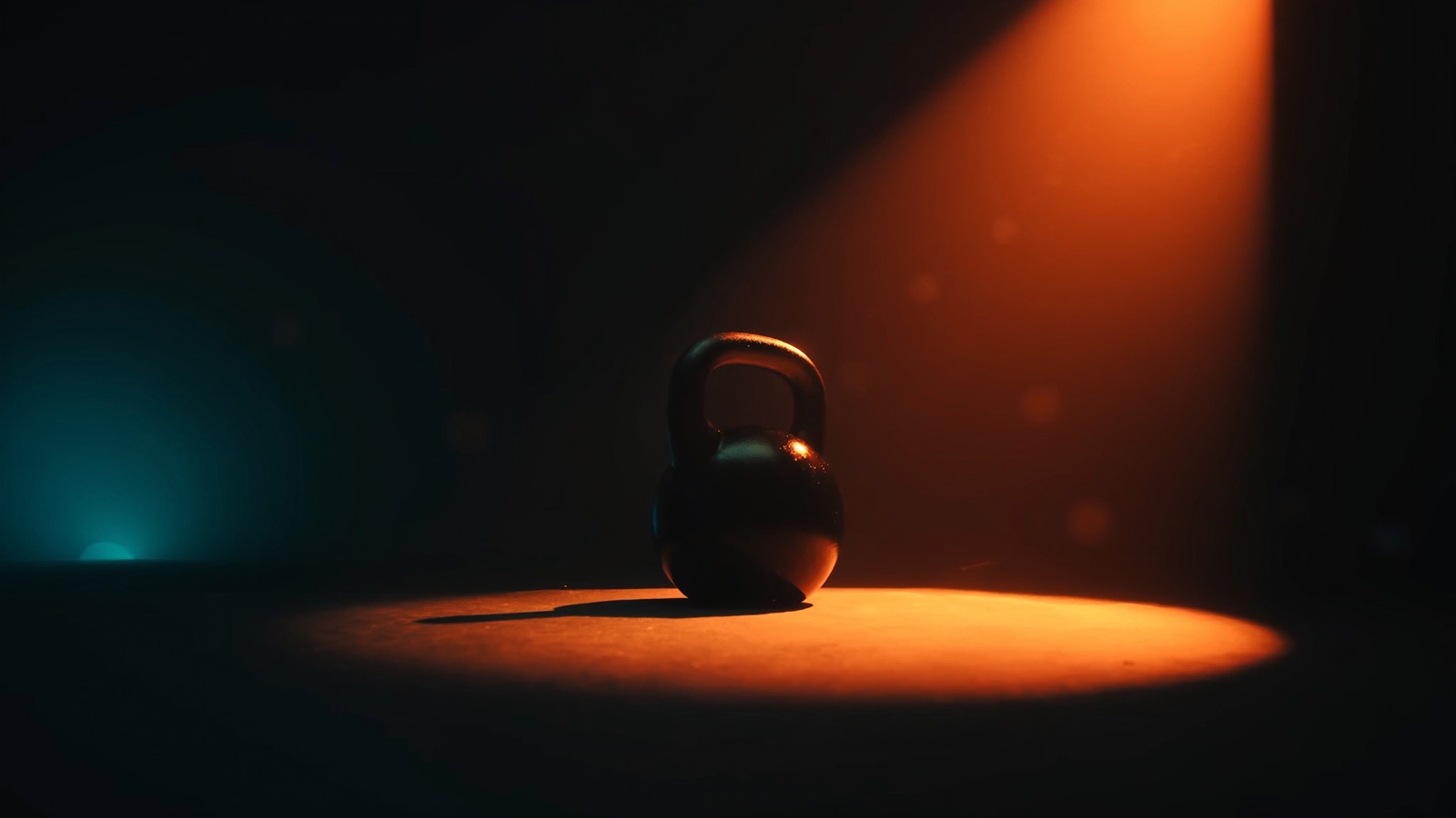 Spot ışığında kettlebell